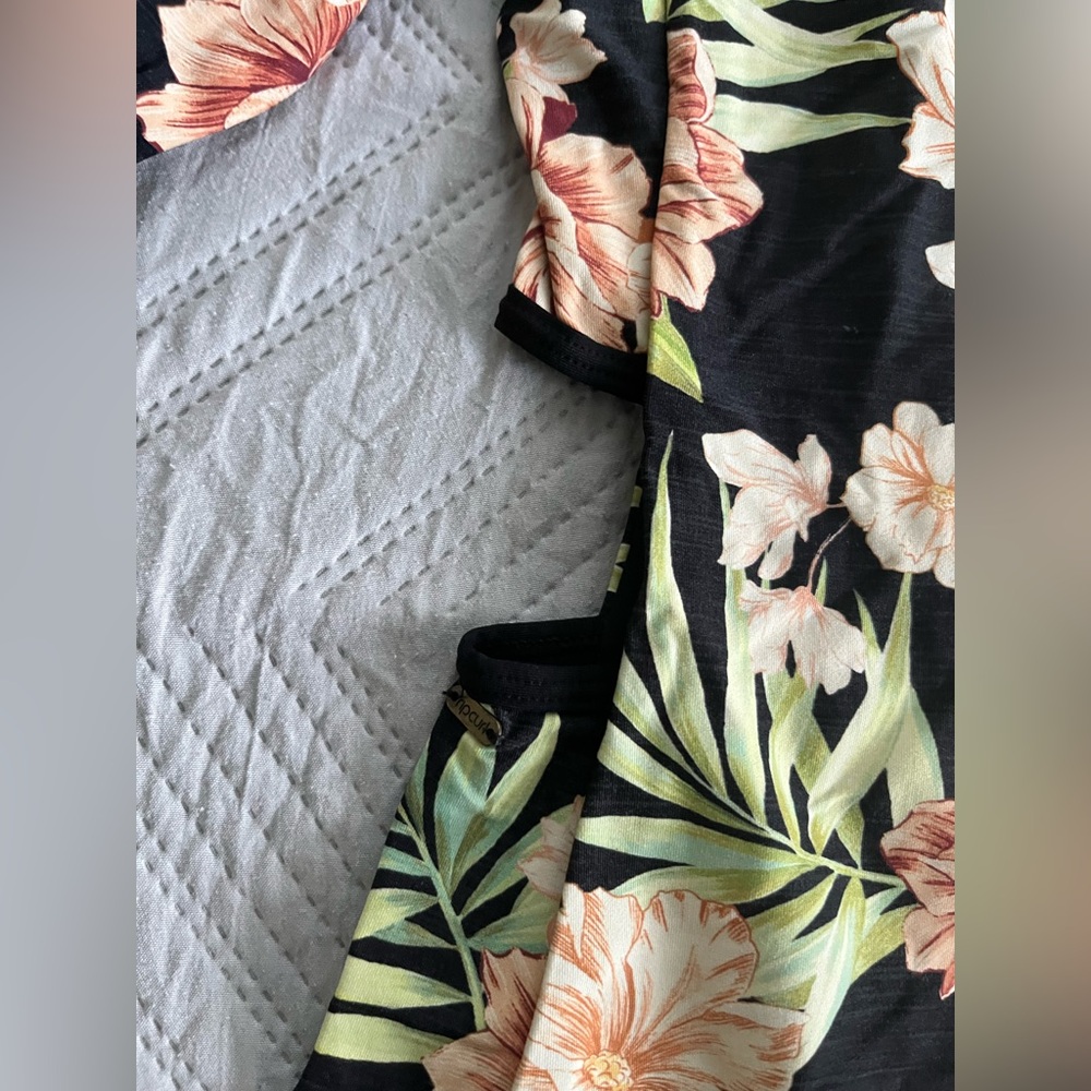 Rip Curl Black Floral Long Sleeve Swimsuit - Picture 3 of 7